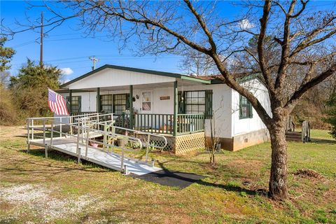 Mobile Home For Sale - 389 Snow Creek Road<br/> Oconee County, Seneca, SC 29678