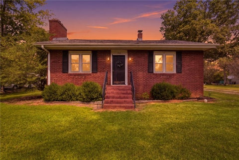 Photo of 26 Oak Drive, Honea Path, SC 29654 (MLS # 20305517)