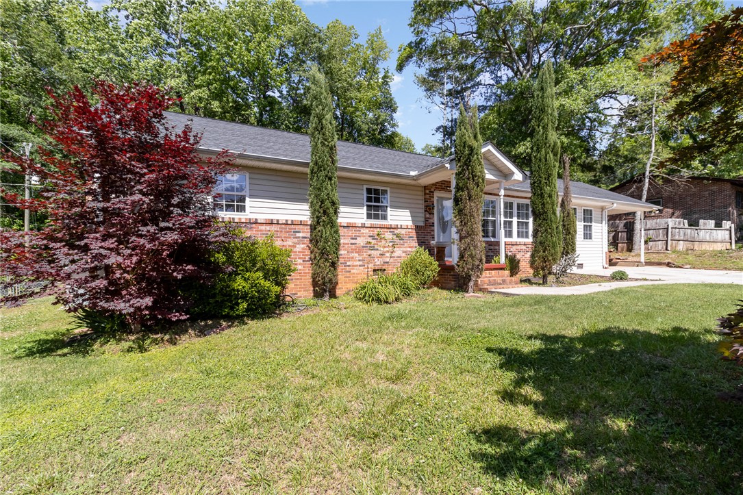 202 Forest Drive, Liberty, South Carolina image 2