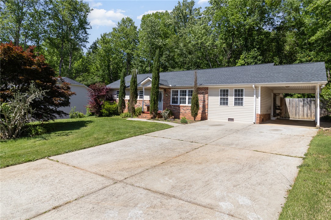 202 Forest Drive, Liberty, South Carolina image 3