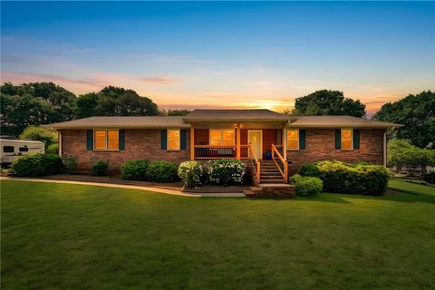 Photo of 205 Oxmoor Drive, Anderson, SC 29625 (MLS # 20301788)