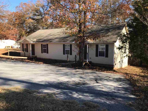 Townhouse For Rent - 16017 S Radio Station Road<br/> Seneca, SC 29678