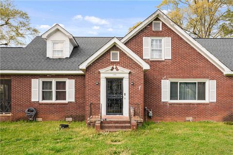 Photo of 108 West Hampton Avenue, Honea Path, SC 29654 (MLS # 20299439)