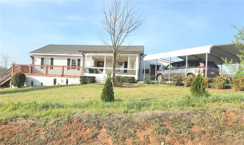 Photo of 830 Green Acres Road, Seneca, SC 29678 (MLS # 20298401)