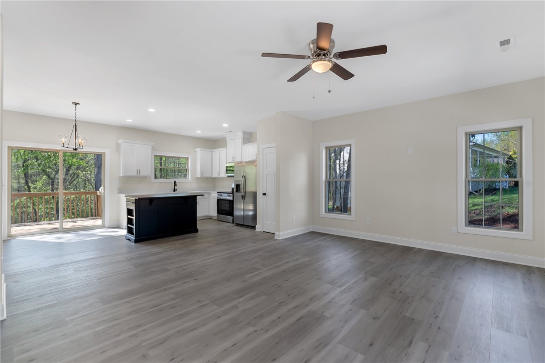 3062 Woodale Circle, Seneca, South Carolina image 2
