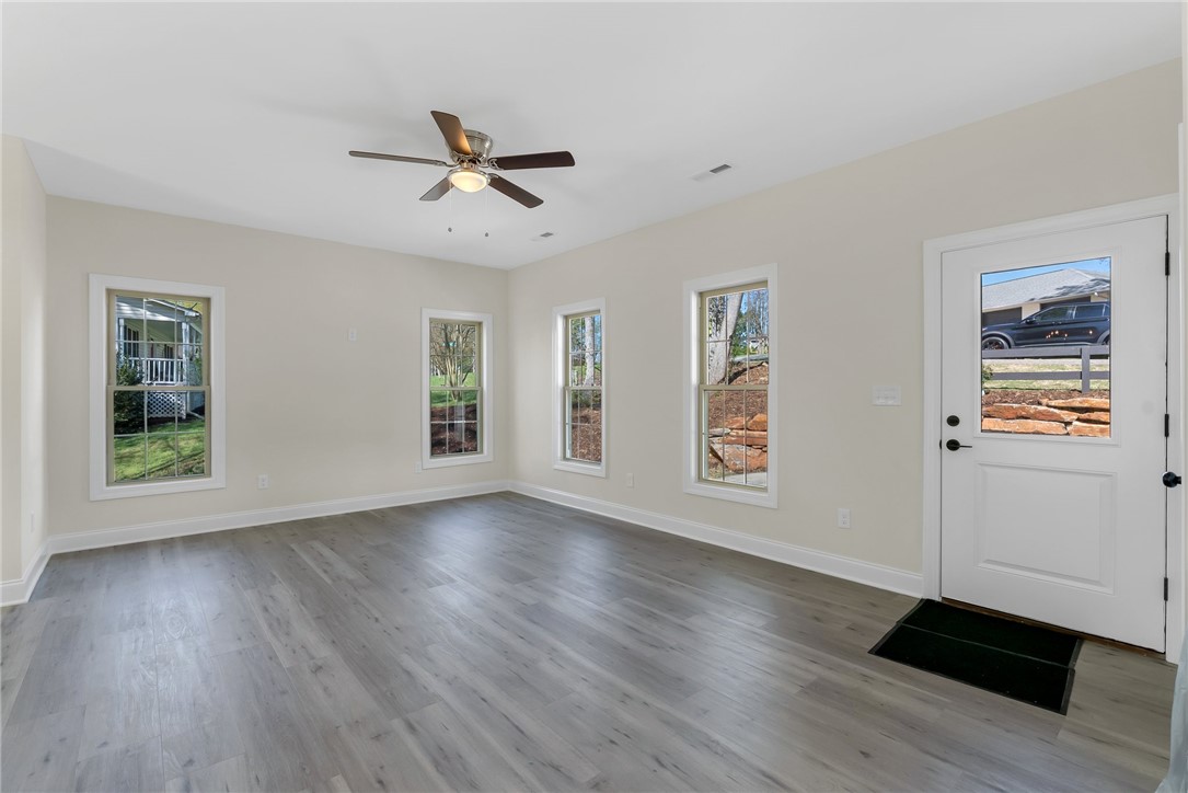 3062 Woodale Circle, Seneca, South Carolina image 3