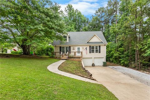 Photo of 116 Jamlette Drive, Walhalla, SC 29691 (MLS # 20302585)