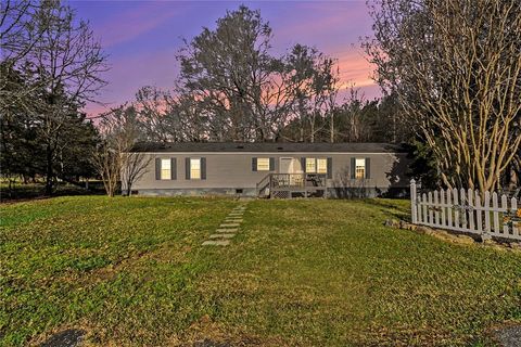 Mobile Home For Sale - 524 Garren Road<br/> Pickens County, Easley, SC 29640