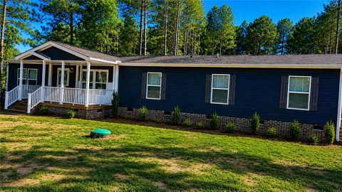 Mobile Home For Sale - 106 Foxcroft Dr Drive<br/> Greenwood, SC 29646