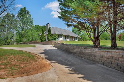 Photo of 703 Burnt Tanyard Road, Salem, SC 29676 (MLS # 20298249)