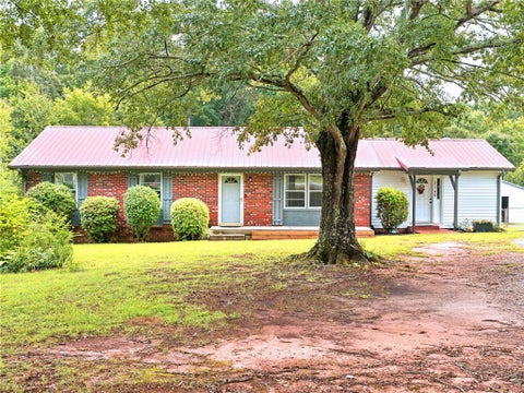 Photo of 2740 Torrington Road, Laurens, SC 29360 (MLS # 20305826)