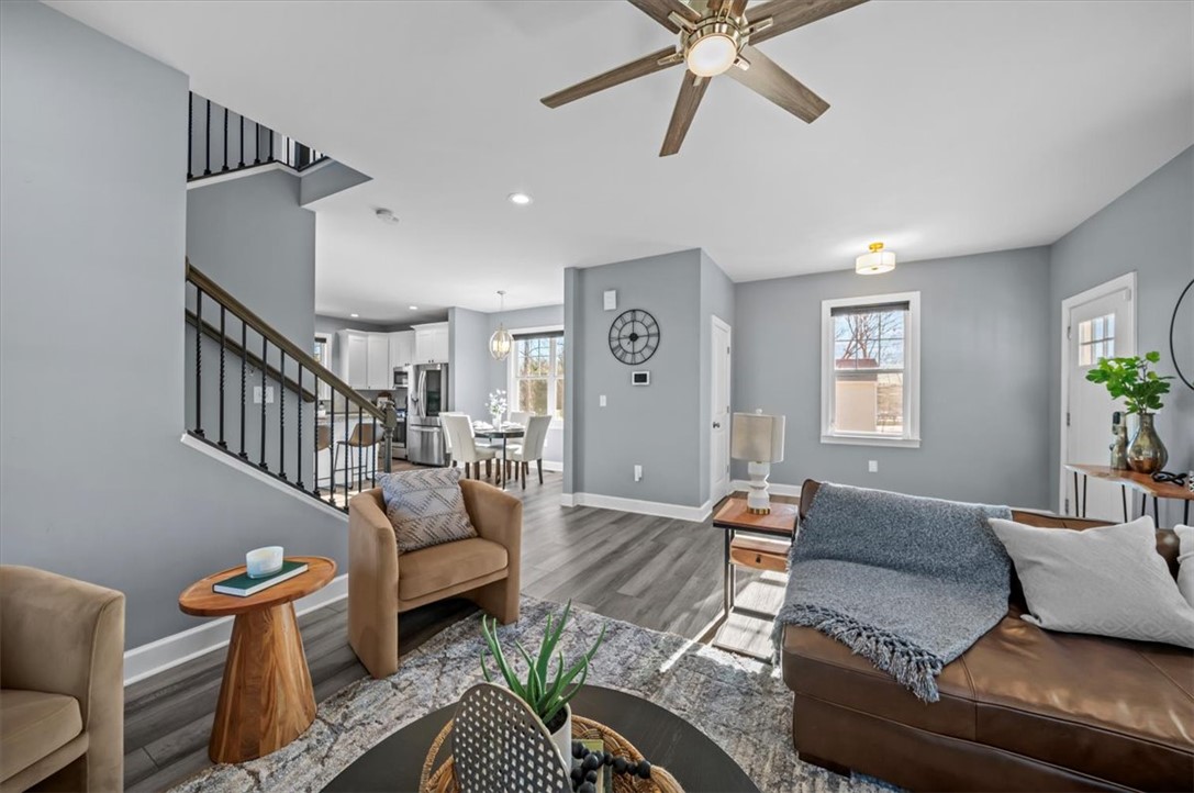 6 Theresa Drive, Greenville, South Carolina image 2