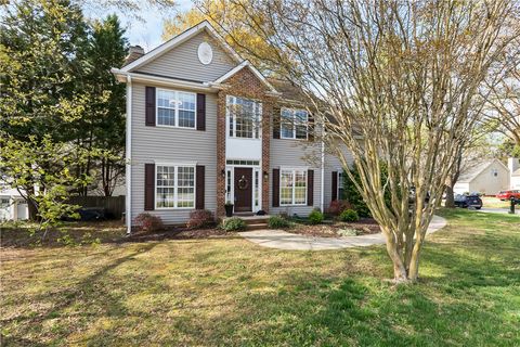 Photo of 401 Summerwalk Place, Simpsonville, SC 29681 (MLS # 20299140)