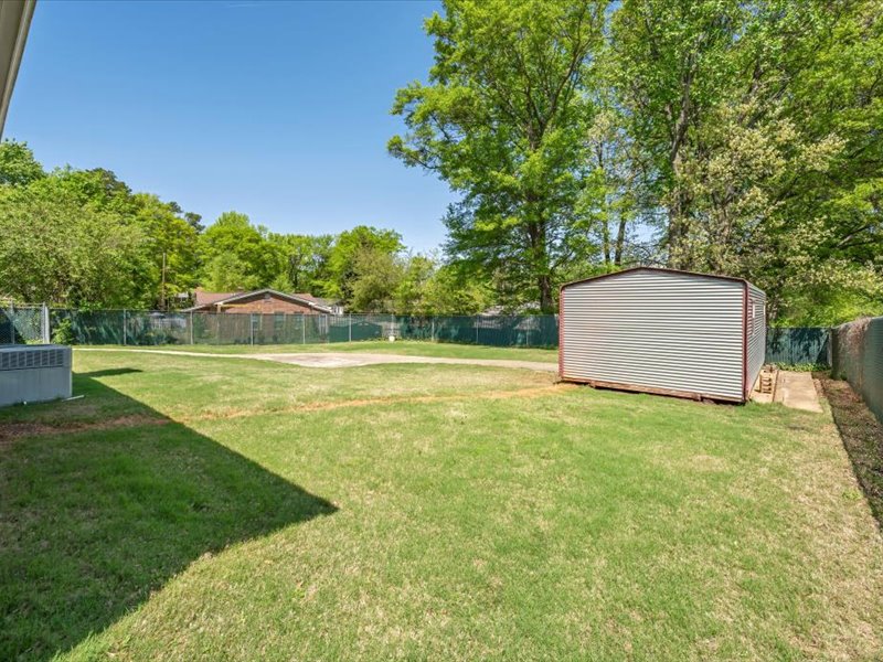 312 Pine Knoll Drive, Greenville, South Carolina image 33