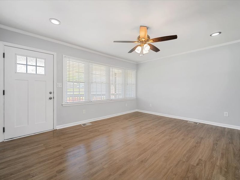 312 Pine Knoll Drive, Greenville, South Carolina image 9