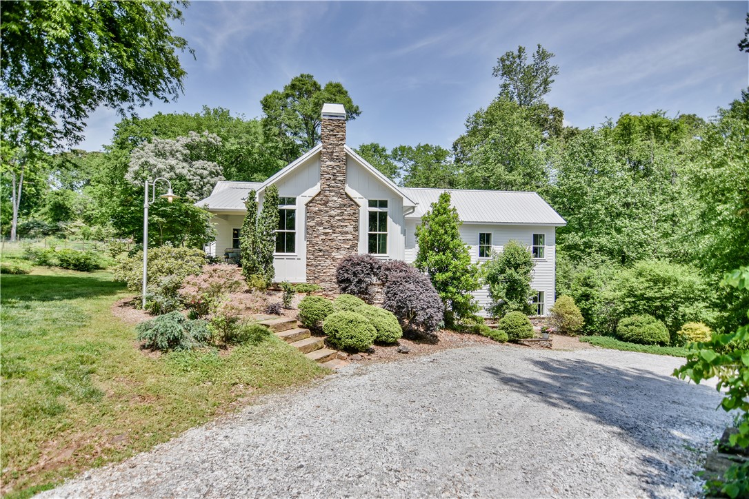 224 Edgewood Drive, Seneca, South Carolina image 4