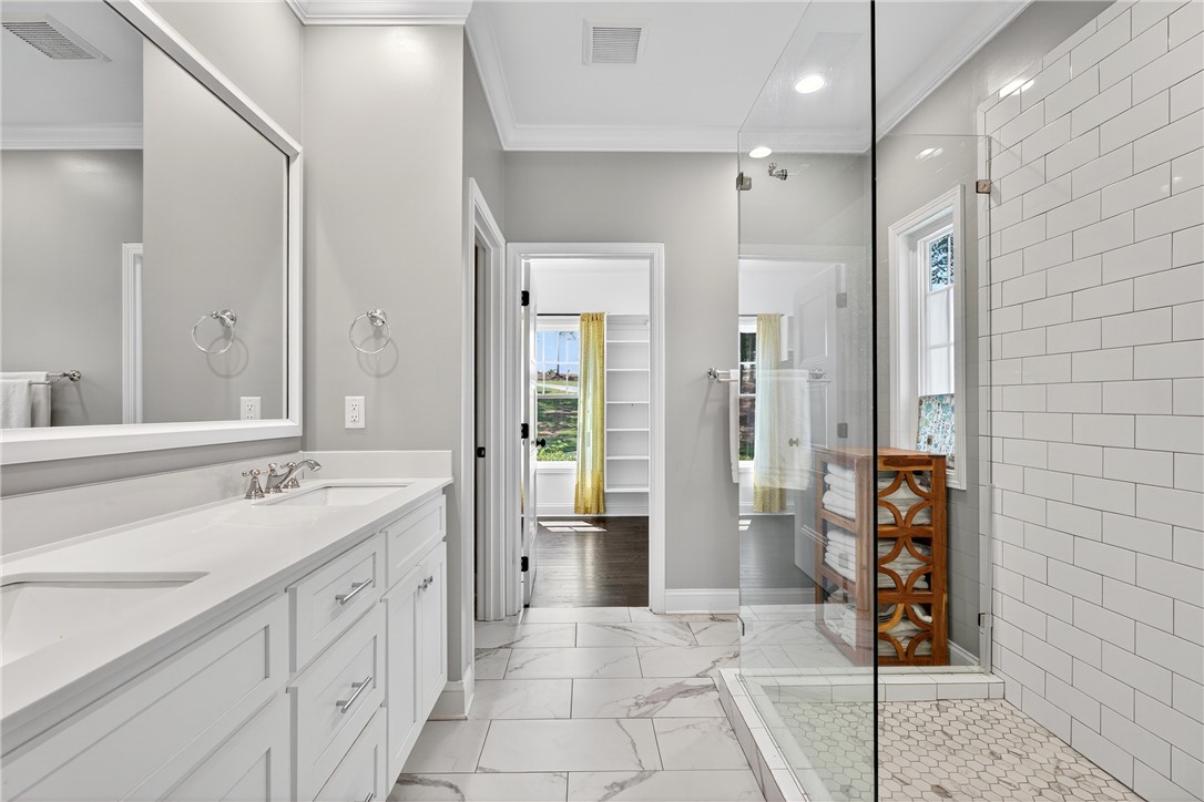 West Union, South Carolina 29696, United States, 4 Bedrooms Bedrooms, ,5 BathroomsBathrooms,Residential,Active,215866