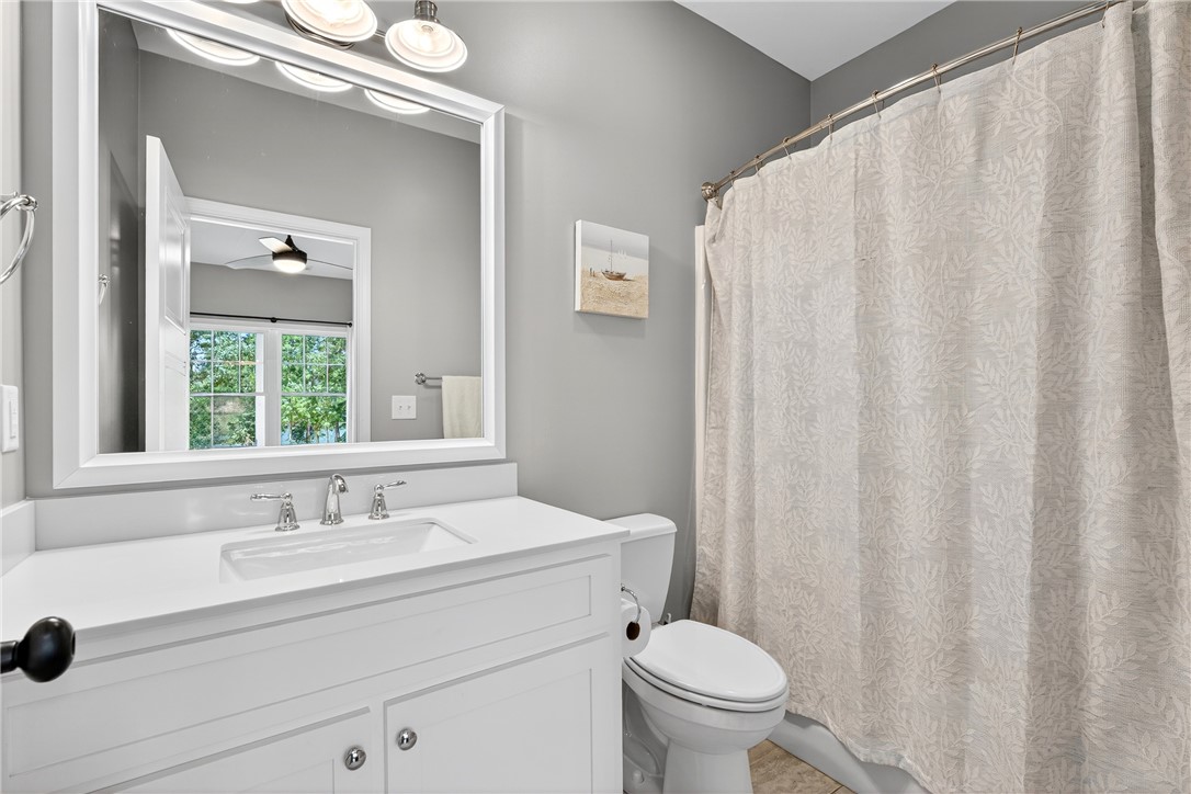 West Union, South Carolina 29696, United States, 4 Bedrooms Bedrooms, ,5 BathroomsBathrooms,Residential,Active,215866