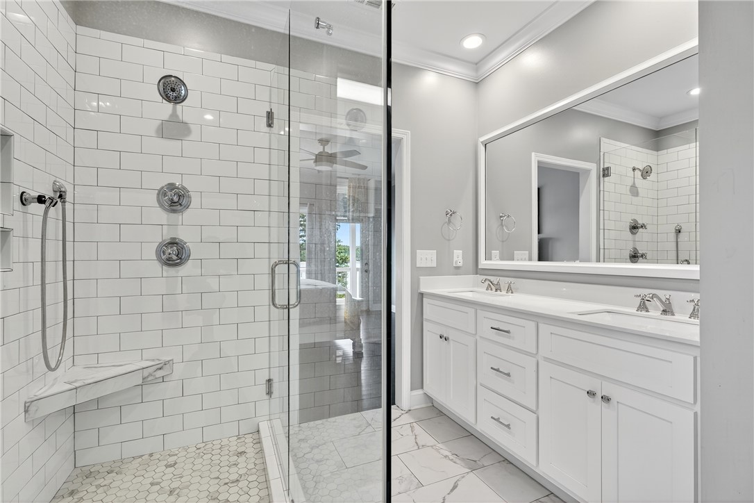 West Union, South Carolina 29696, United States, 4 Bedrooms Bedrooms, ,5 BathroomsBathrooms,Residential,Active,215866