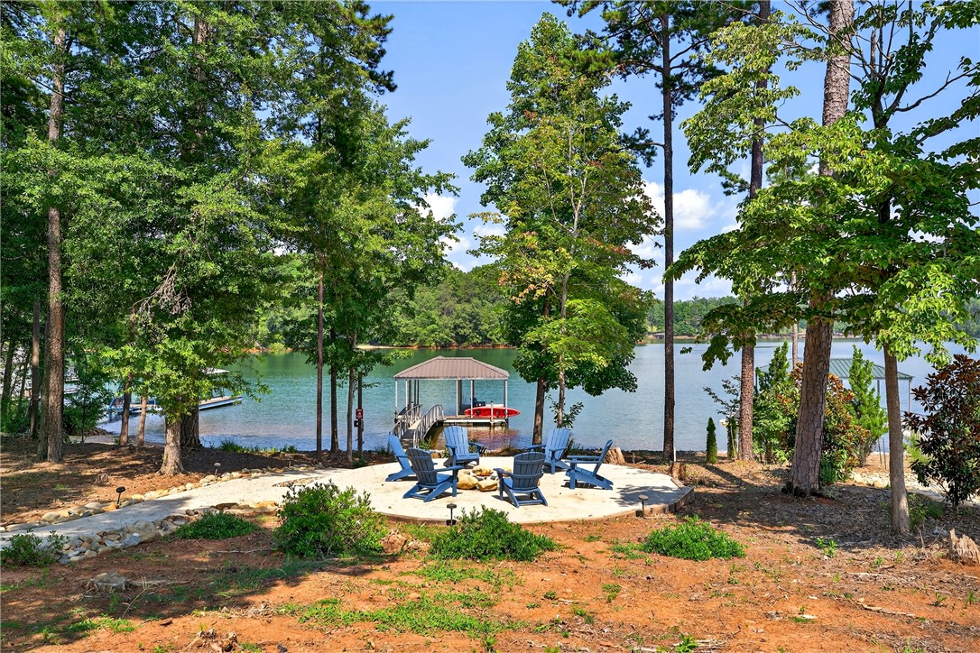 West Union, South Carolina 29696, United States, 4 Bedrooms Bedrooms, ,5 BathroomsBathrooms,Residential,Active,215866