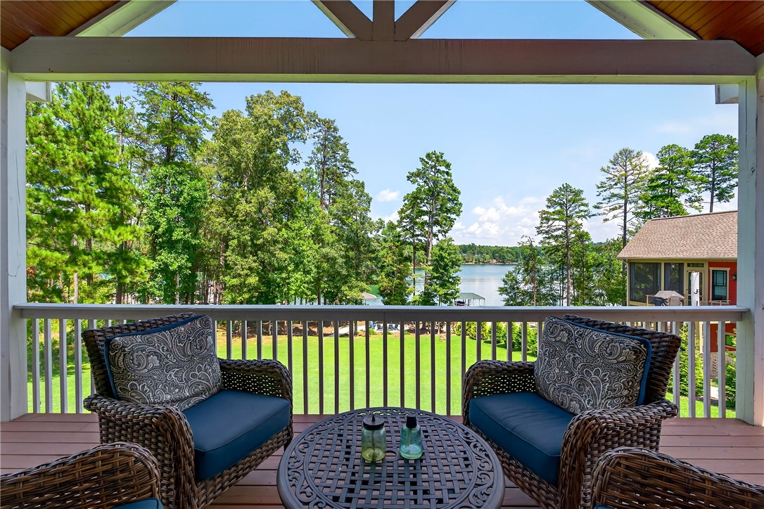 West Union, South Carolina 29696, United States, 4 Bedrooms Bedrooms, ,5 BathroomsBathrooms,Residential,Active,215866