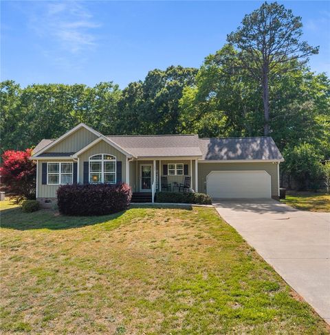 Photo of 190 Yates Road, Liberty, SC 29657 (MLS # 20300433)