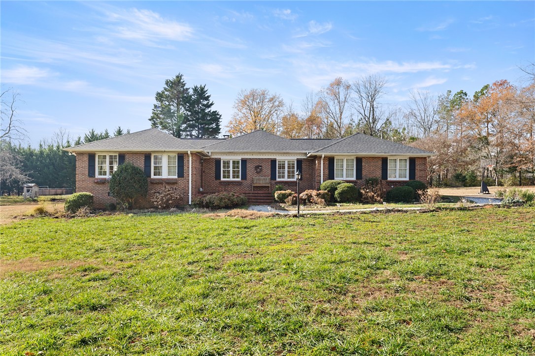1105 Pine Knoll Knl, Pendleton, South Carolina image 1