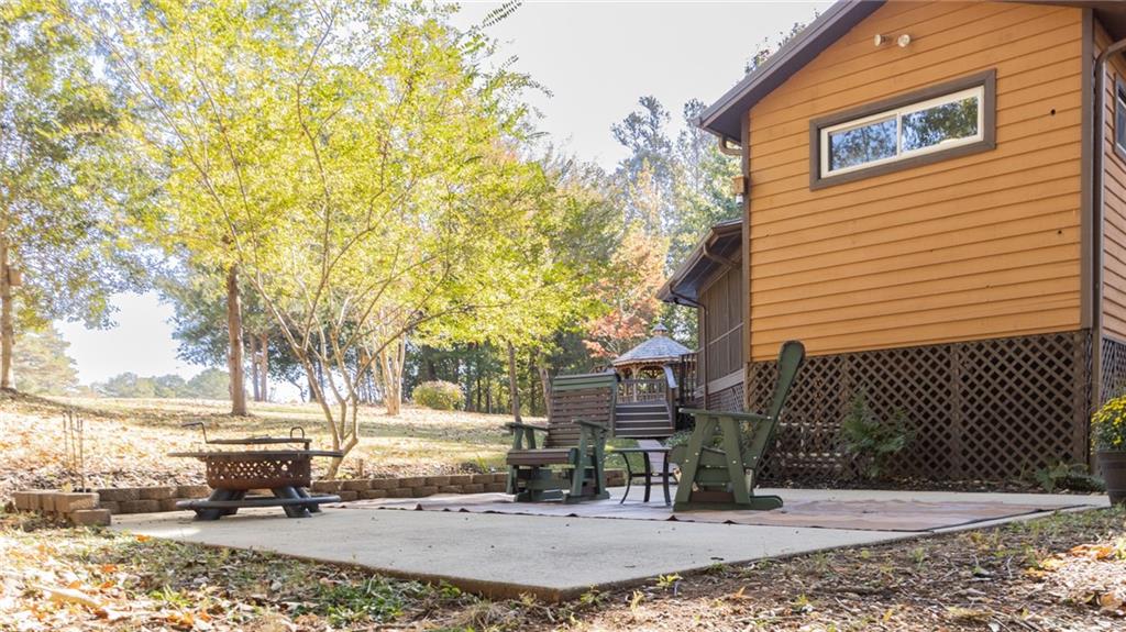 354 Chickasaw Drive, Westminster, South Carolina image 3