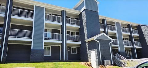 Photo of 1402 Northlake Drive #14B, Anderson, SC 29625 (MLS # 20301196)