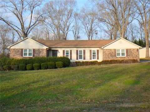 Photo of 37 Camelia Circle, Williamston, SC 29697 (MLS # 20297658)