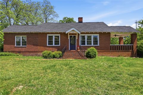 Photo of 100 Easley Highway, Pelzer, SC 29669 (MLS # 20300158)