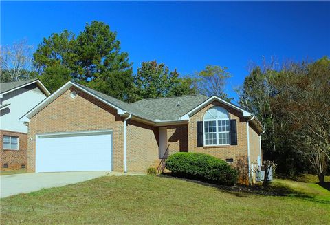 Photo of 9 woodbridge Circle, Anderson, SC 29621 (MLS # 20293641)