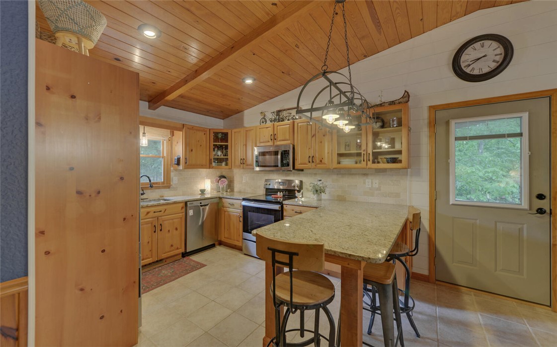 87 Idlewood Lane, Hartwell, Georgia image 11