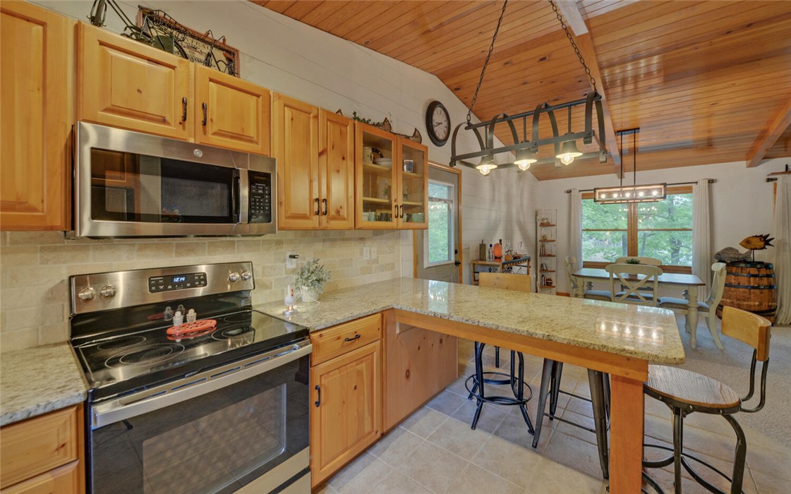 87 Idlewood Lane, Hartwell, Georgia image 12