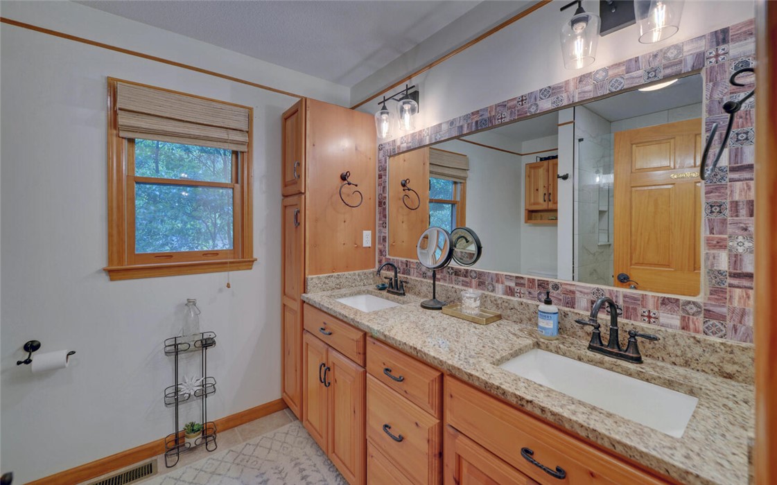 87 Idlewood Lane, Hartwell, Georgia image 16