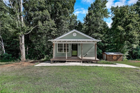 Photo of 464 Cedar Tree Drive, Walhalla, SC 29691 (MLS # 20305851)