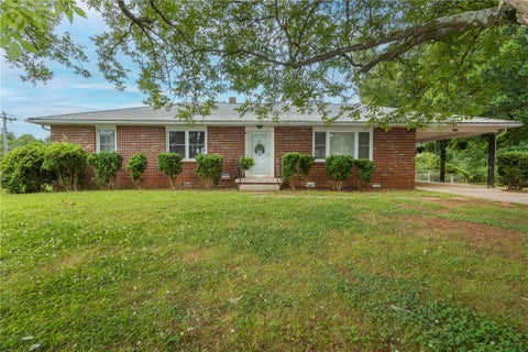 Photo of 1006 Gordon Street, Anderson, SC 29626 (MLS # 20302683)