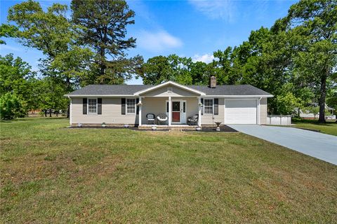 Photo of 109 ELLISON Circle, Belton, SC 29627 (MLS # 20300163)