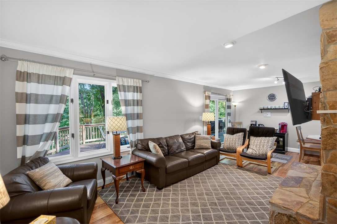 1021 Arrowhead Point