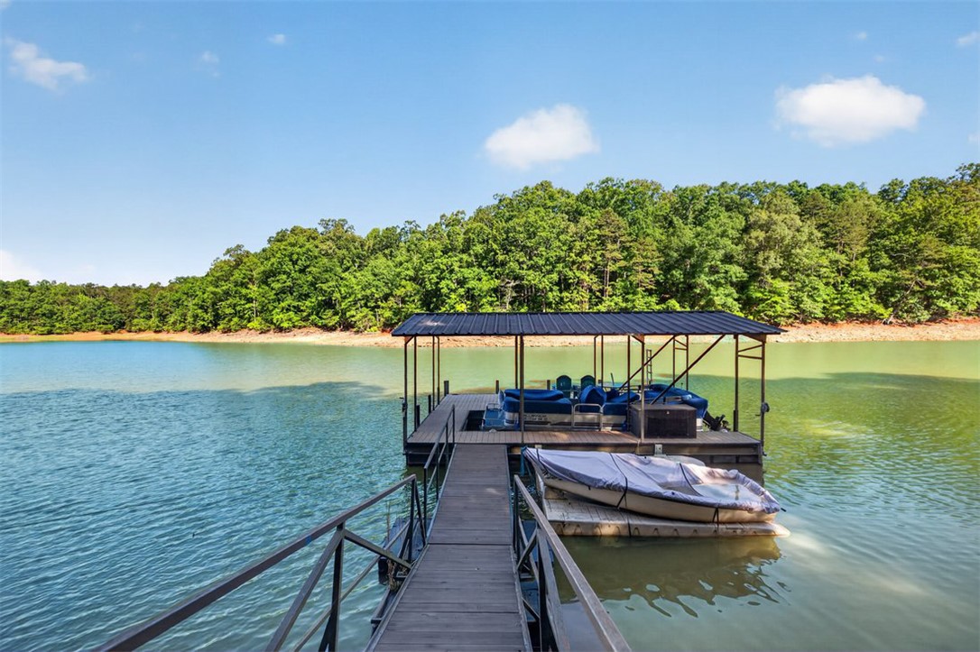 1021 Arrowhead Point