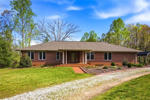 Photo of 230 Christy Lane, Walhalla, SC 29691 (MLS # 20299480)