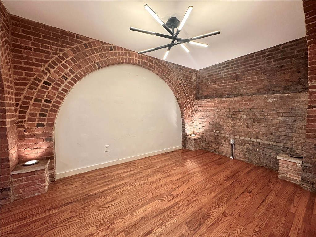 400 E Washington Street, Greenville, South Carolina image 4