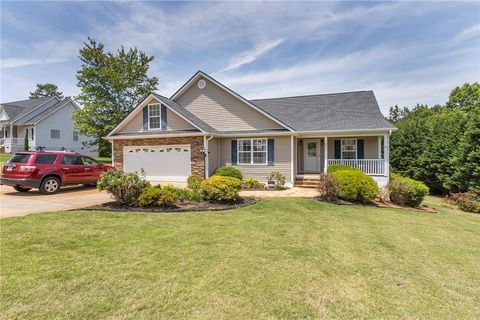 Photo of 861 N Old Pendleton Road, Liberty, SC 29657 (MLS # 20301883)