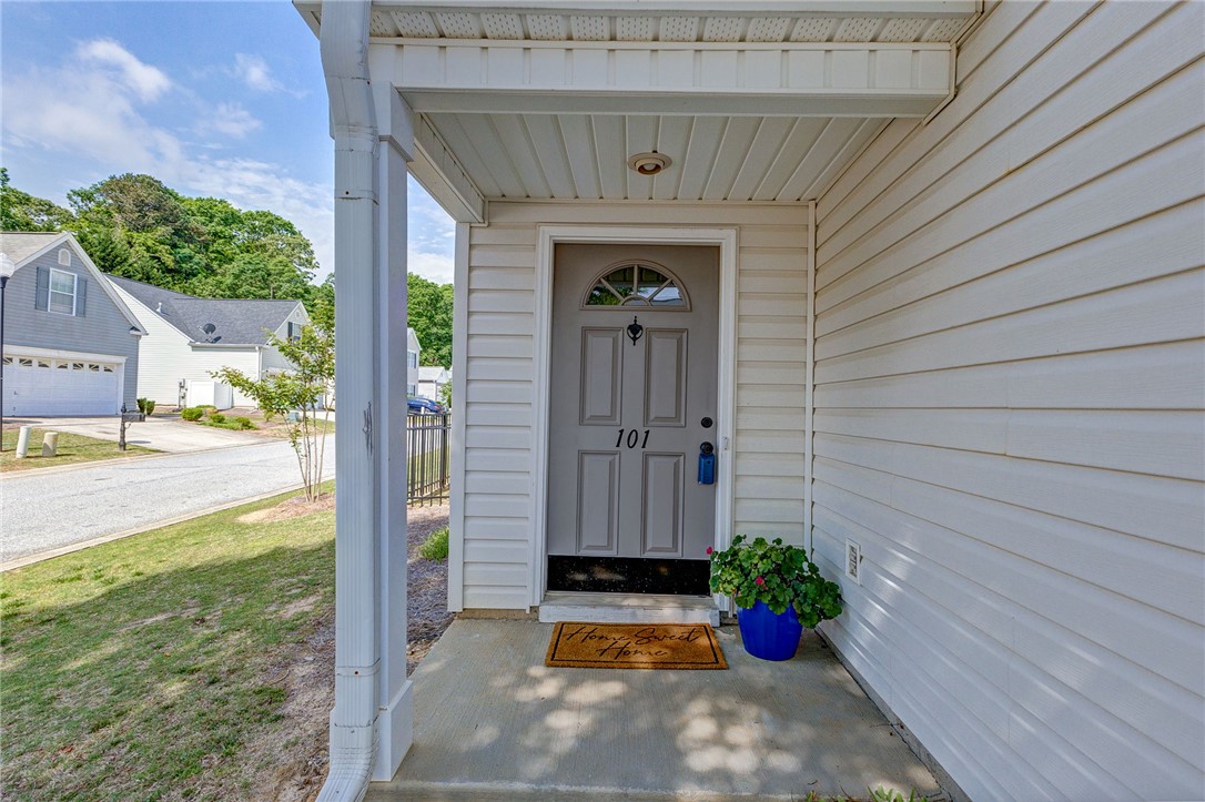 Easley, South Carolina 29642, United States, 4 Bedrooms Bedrooms, ,3 BathroomsBathrooms,Residential,Active,117570