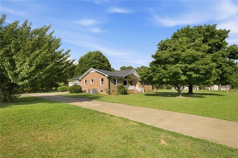Photo of 902 Cherokee Road, Pelzer, SC 29669 (MLS # 20303225)