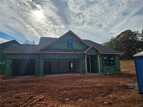 Photo of 100 Saratoga Oaks Street, Williamston, SC 29697 (MLS # 20294967)