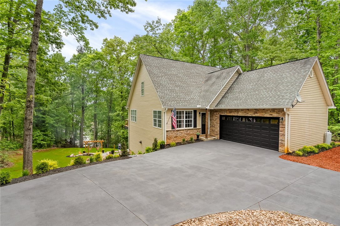 104 Benjamin Drive, Townville, South Carolina image 1