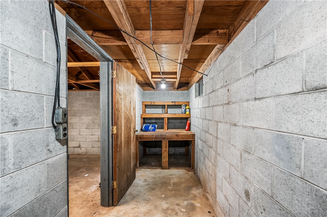 Anderson, South Carolina 29624, United States, 3 Bedrooms Bedrooms, ,2 BathroomsBathrooms,Residential,Pending,208304