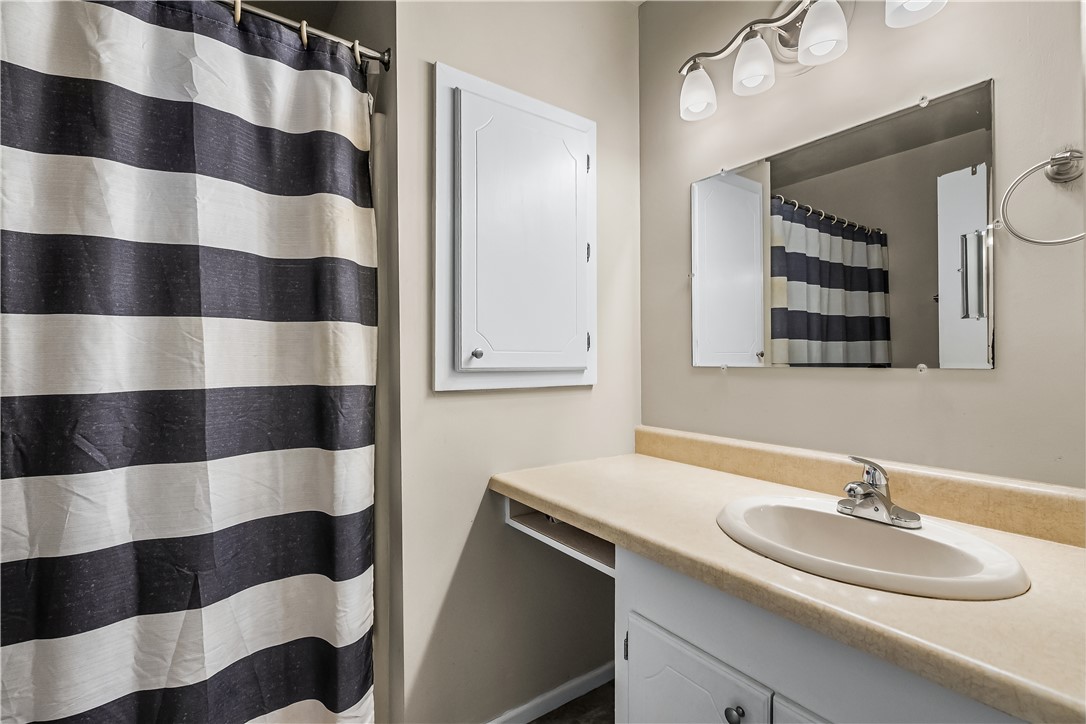 Anderson, South Carolina 29624, United States, 3 Bedrooms Bedrooms, ,2 BathroomsBathrooms,Residential,Pending,208304