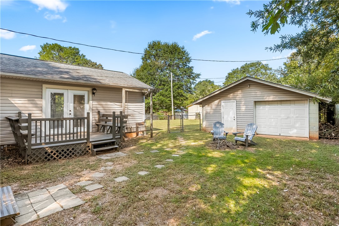 Anderson, South Carolina 29624, United States, 3 Bedrooms Bedrooms, ,2 BathroomsBathrooms,Residential,Pending,208304